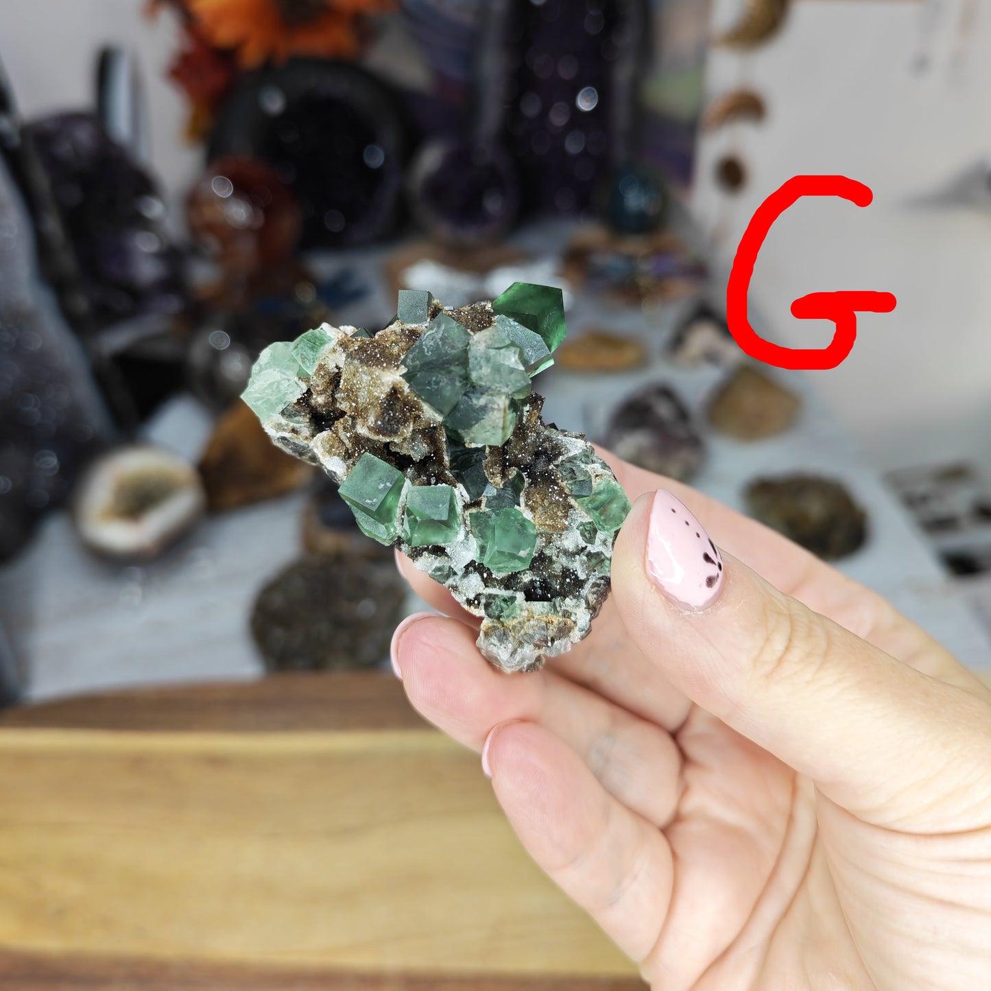UK Fluorite Druzy Dreams Pocket with Green Fluorite and dark quartz