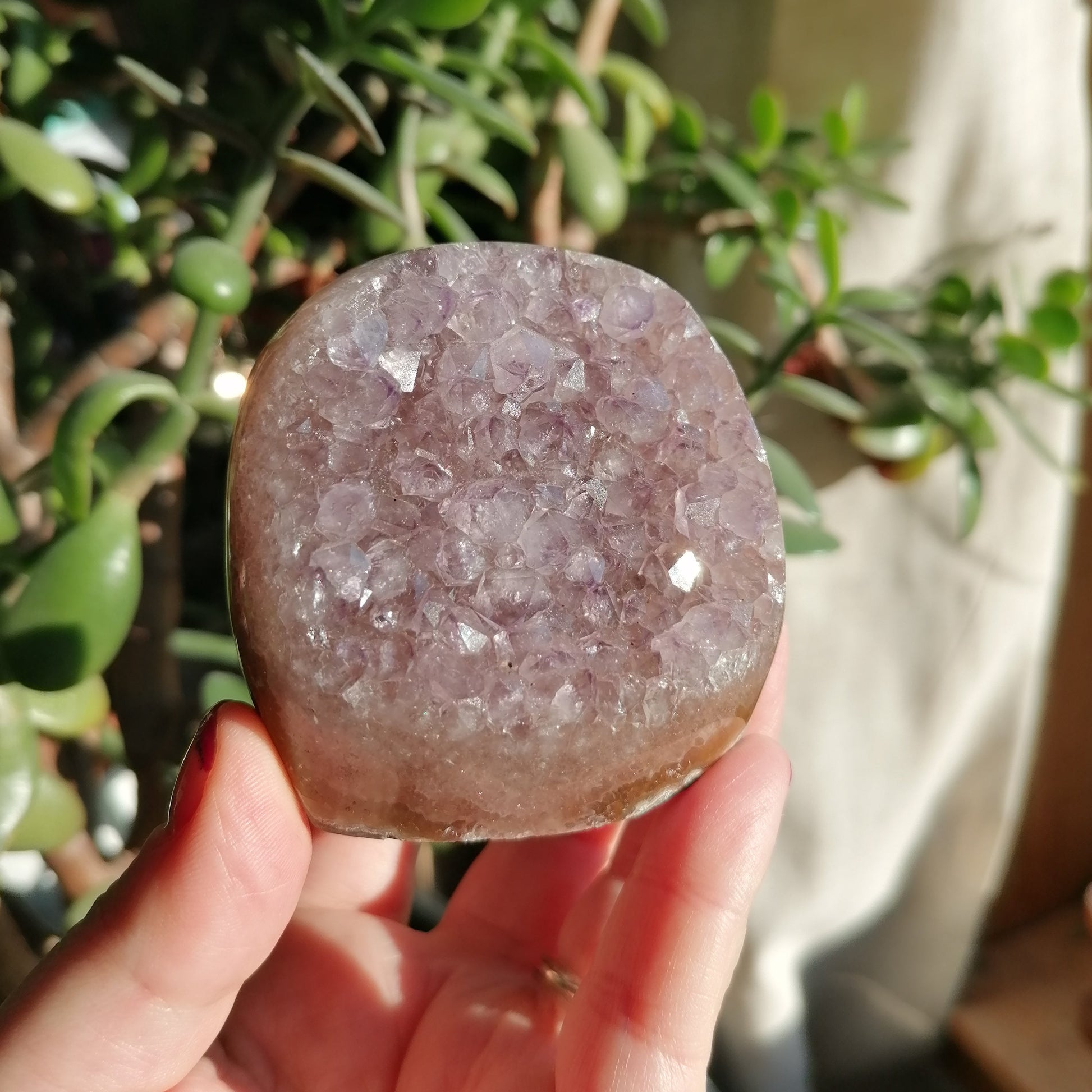 light purple amethyst cut base with burgundy agate banding