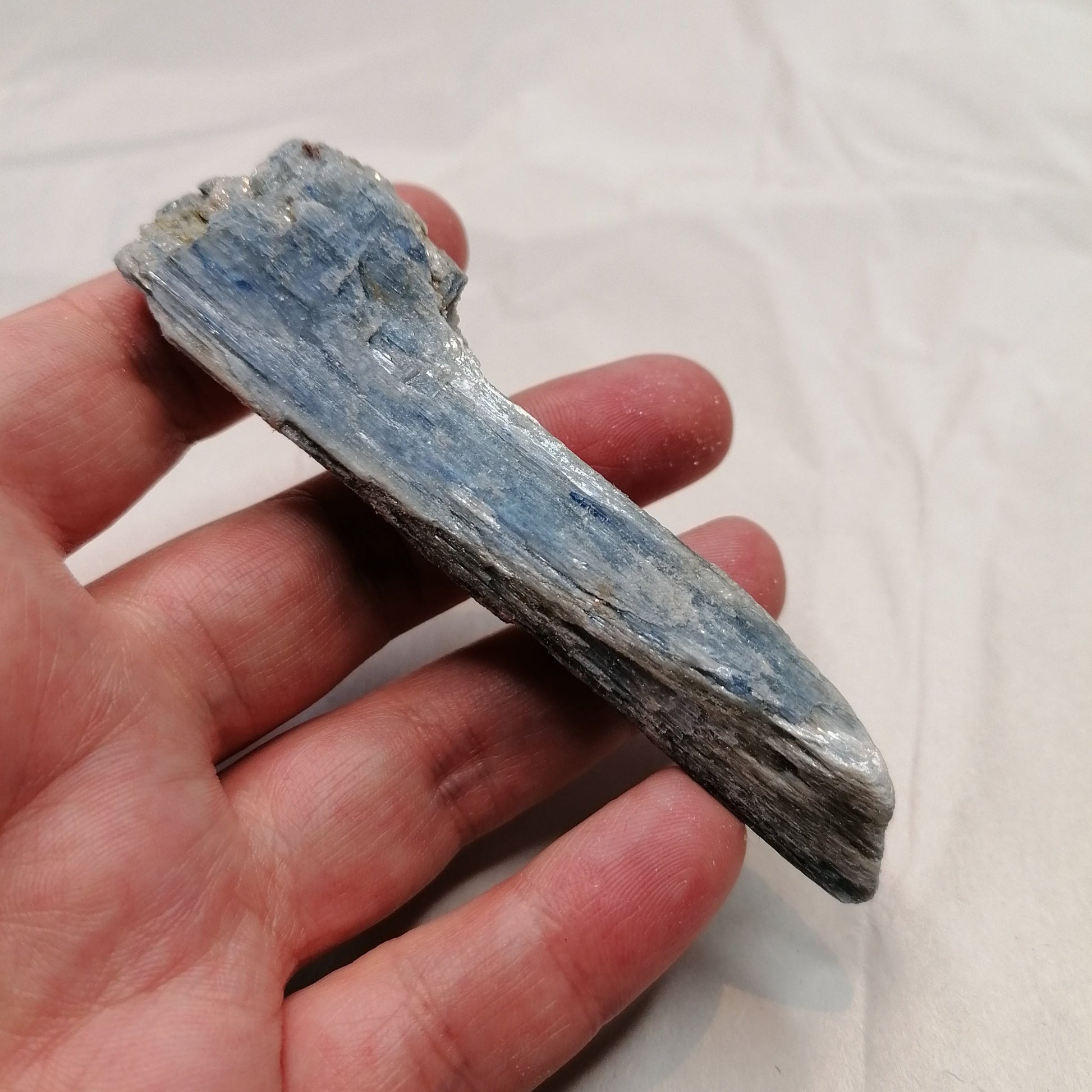 blue kyanite blade