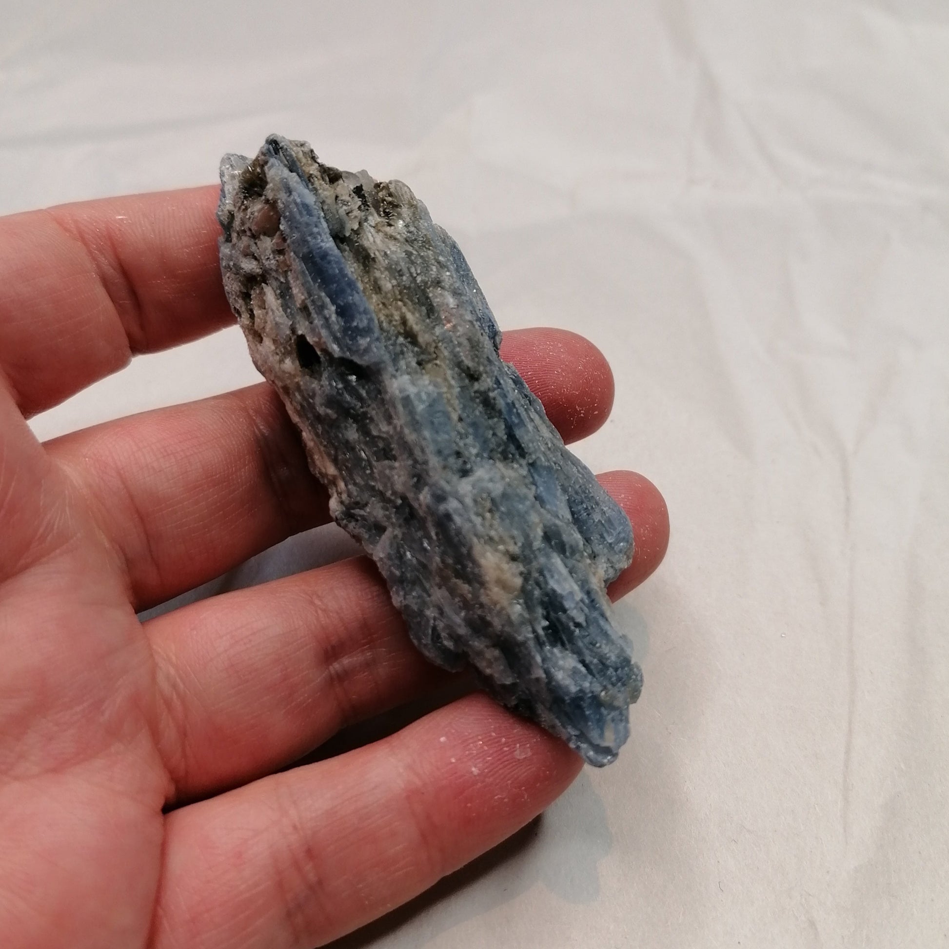 blue kyanite blade