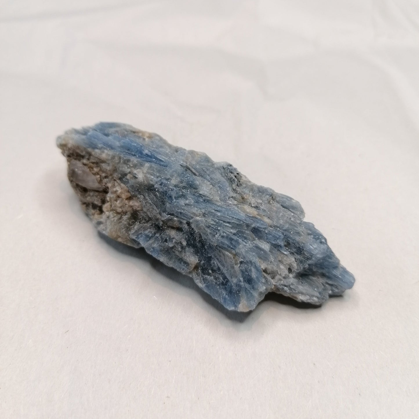 blue kyanite blade