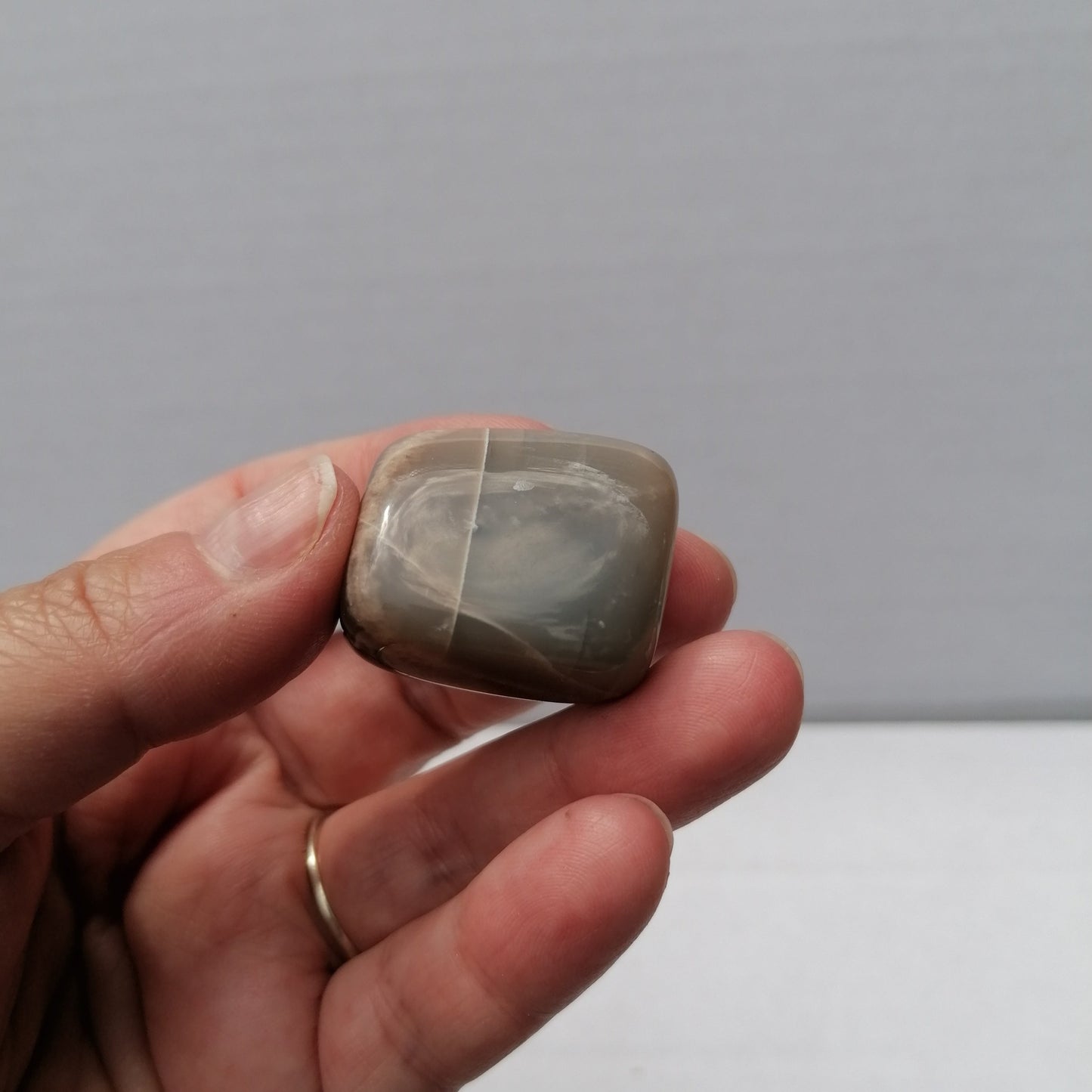 black moonstone tumblestone