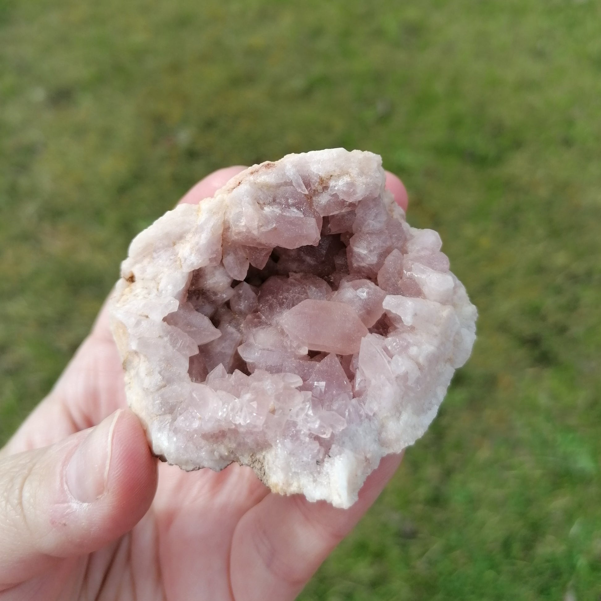 AA GRade top quality pink amethyst geode