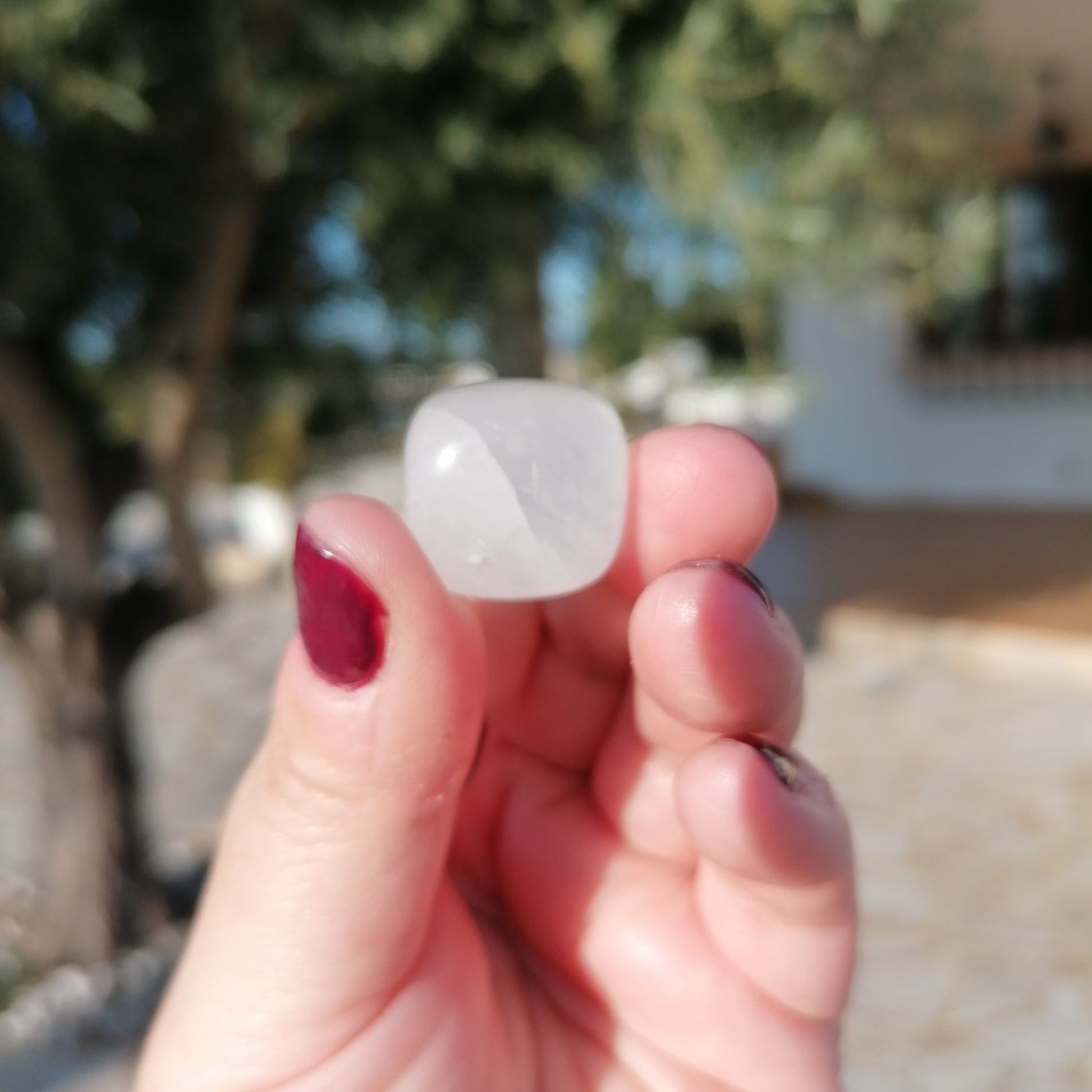 white snow quartz tumble