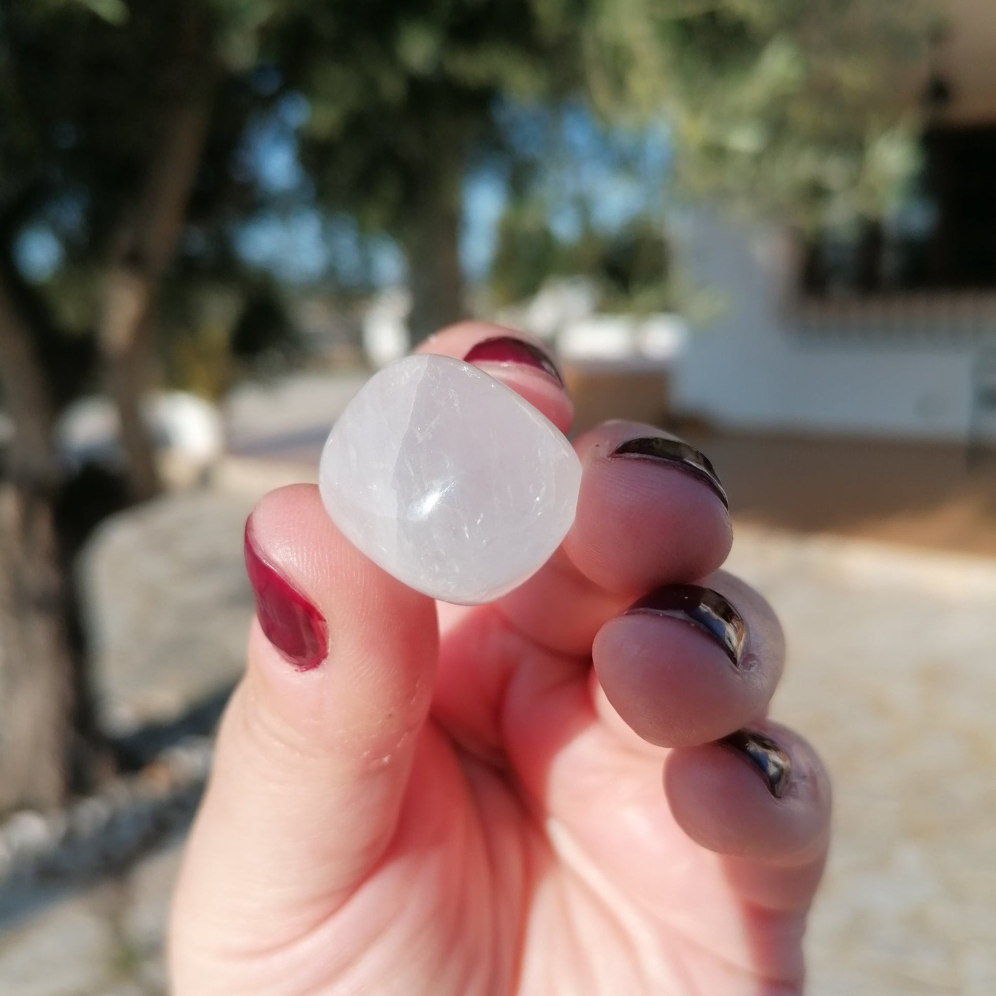 white snow quartz tumble