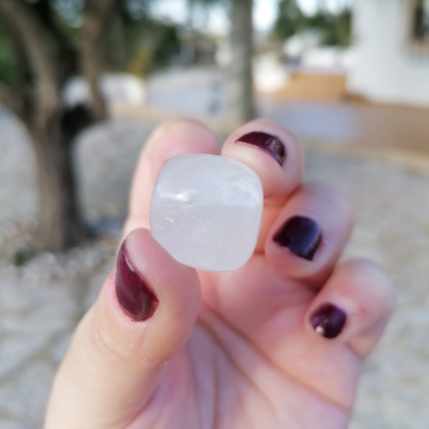 white snow quartz tumble