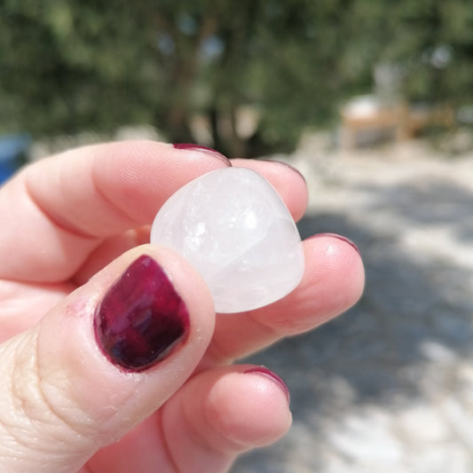 white snow quartz tumble