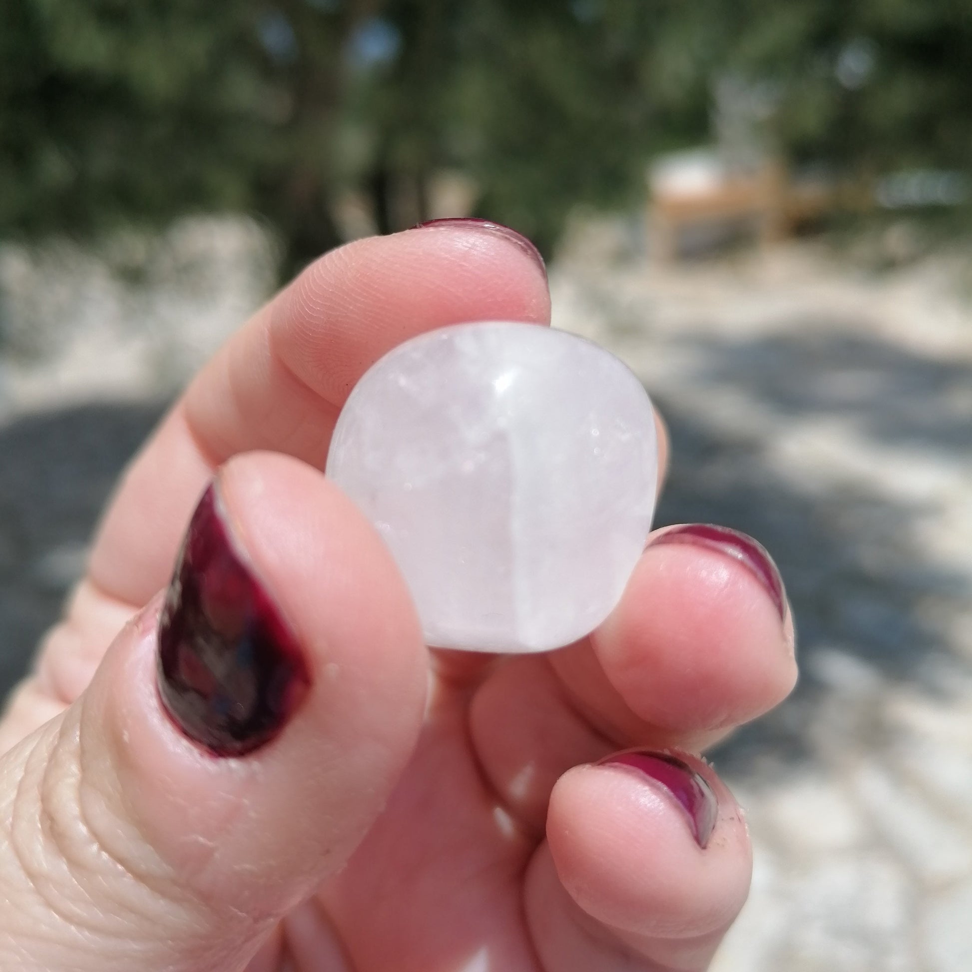 white snow quartz tumble