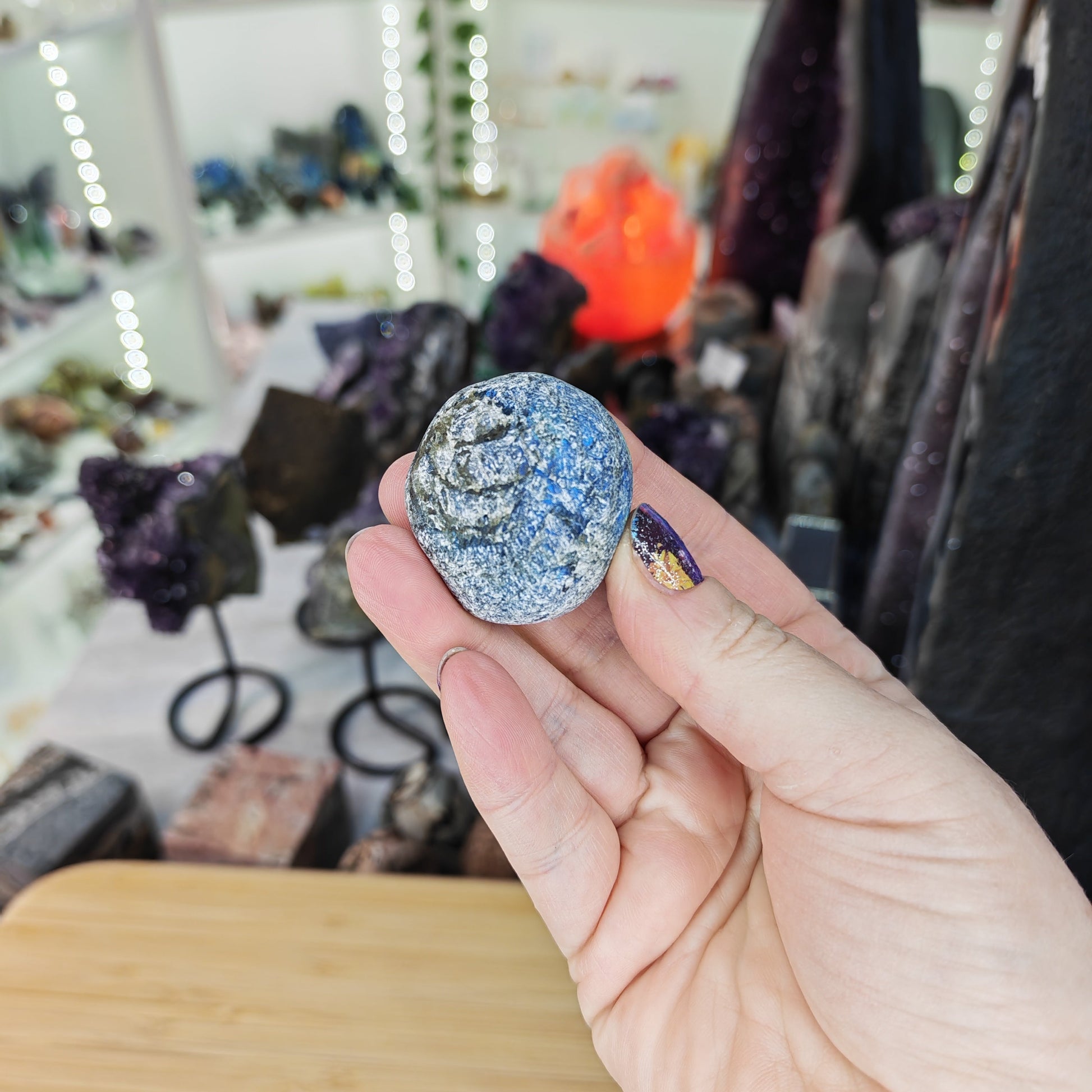 Labradorite Ema Egg, Back