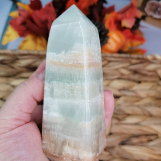 Large turquoise and cream banded Caribbean calcite tower