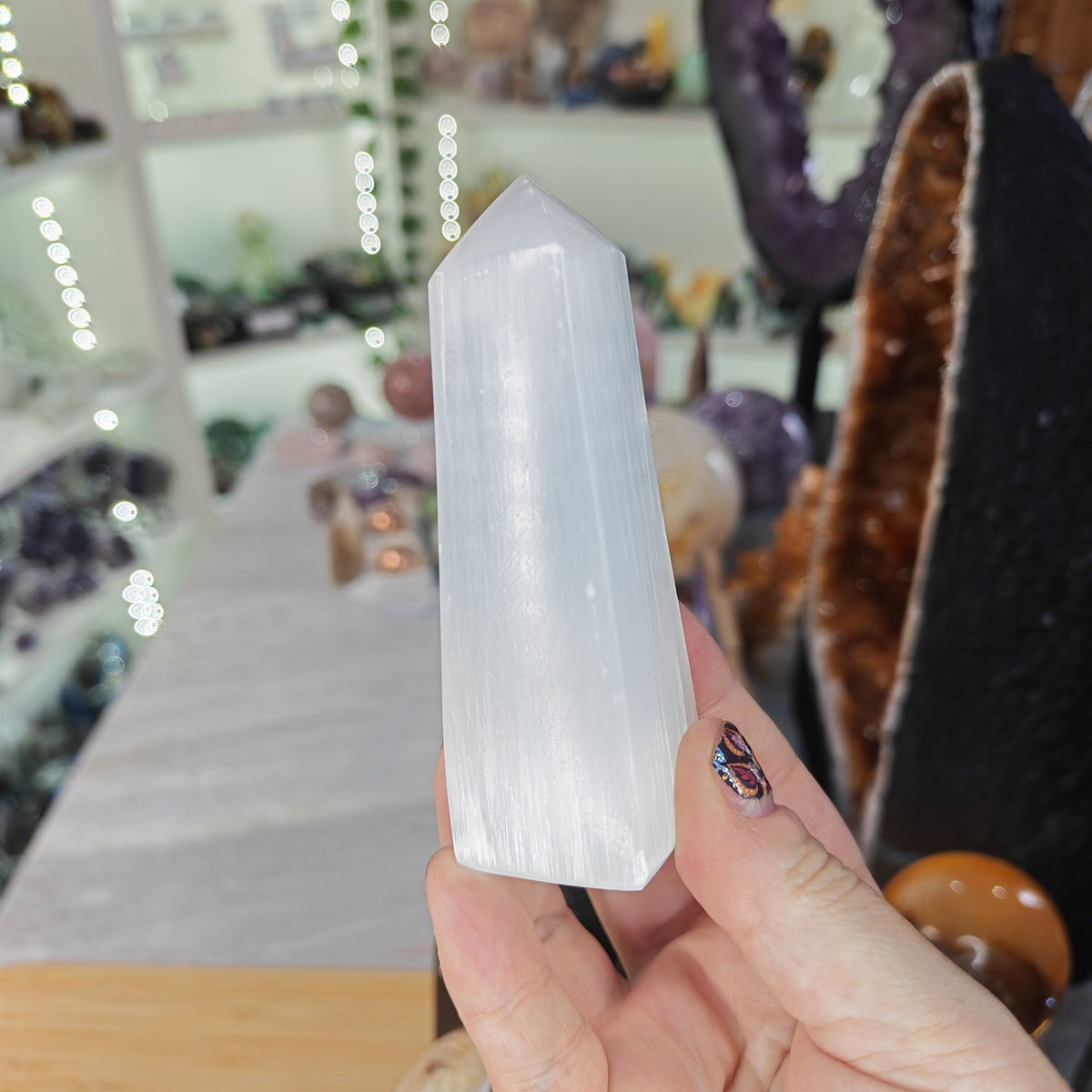 Medium Selenite Obelisk Tower
