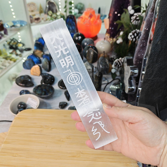 Selenite Reiki Etched Charging Plate