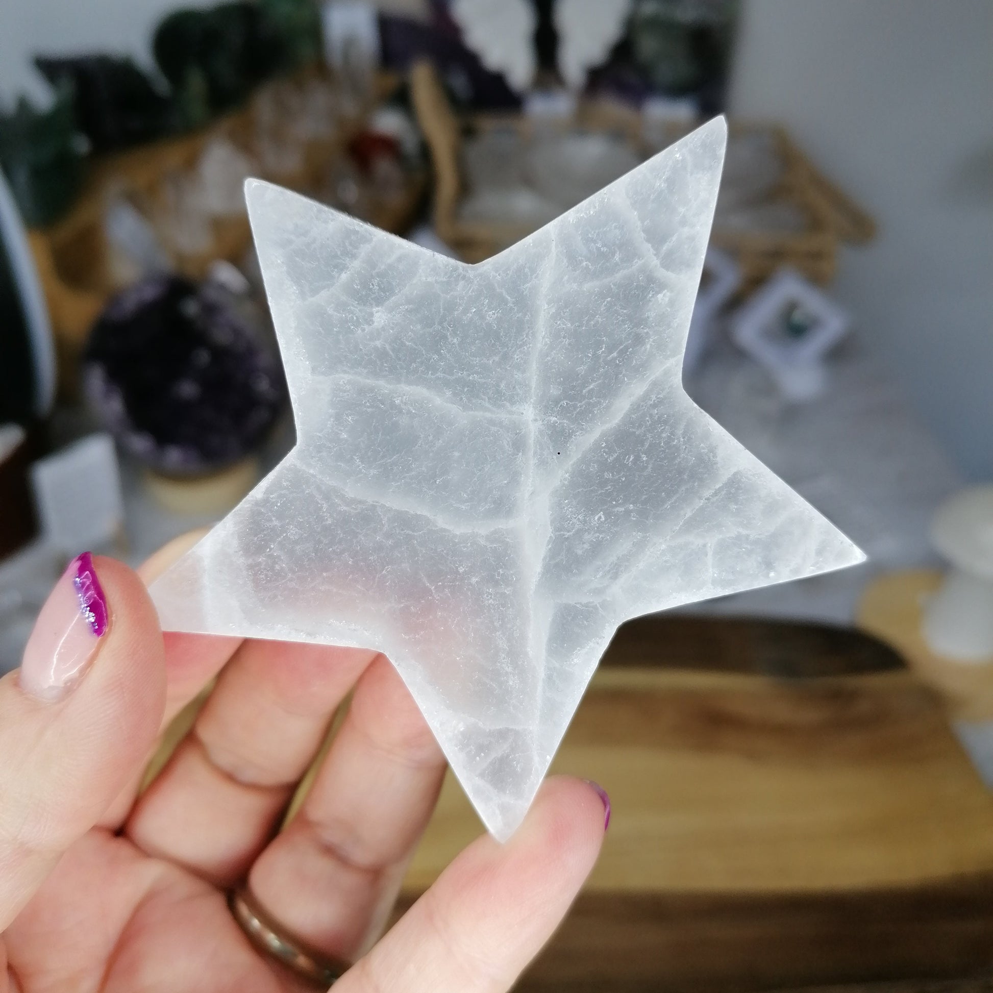 white selenite star