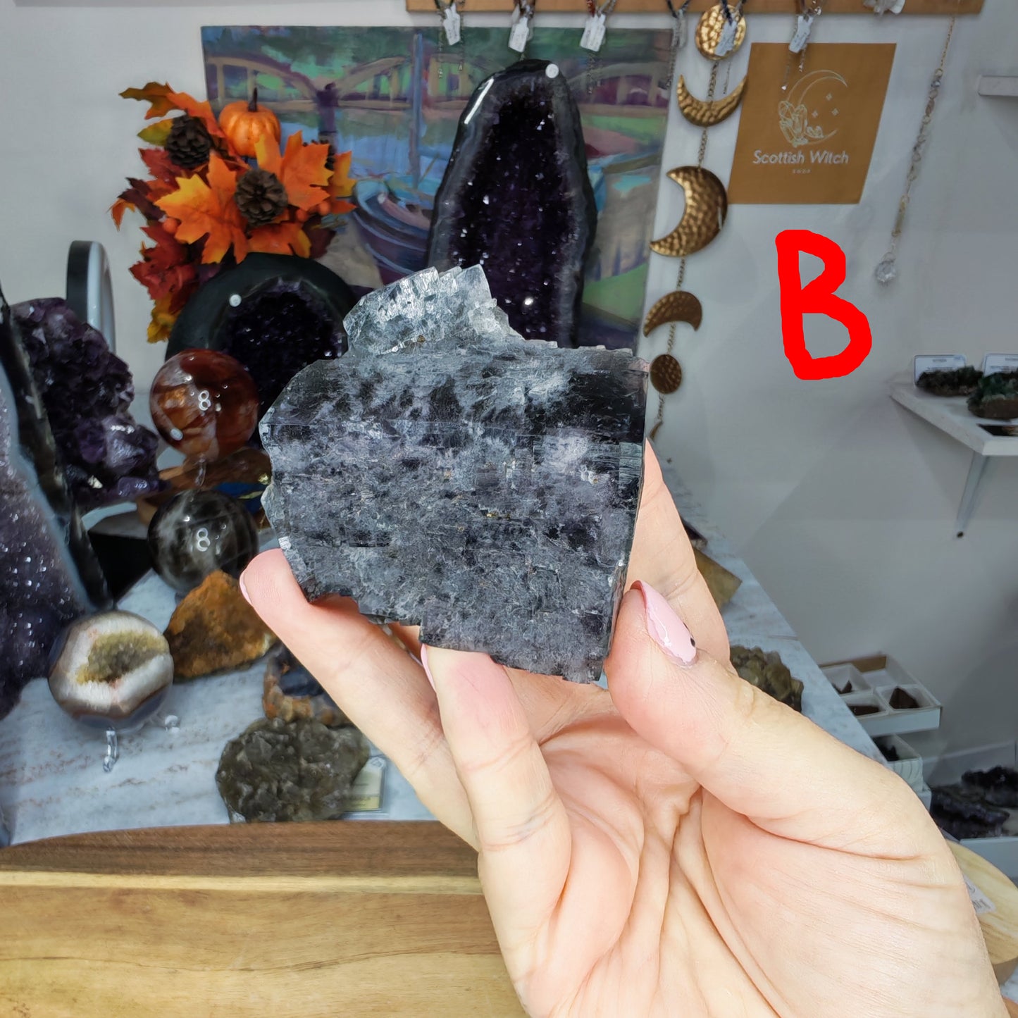 Large Single Cube Pruple Rain Pocket UK Fluorite
