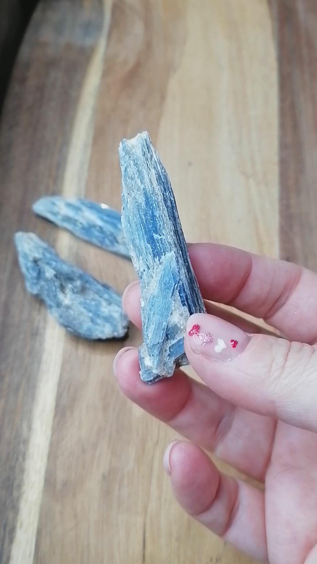 blue kyanite blades