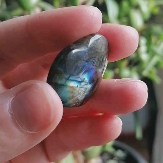 labradorite crystal heart with dark blue and yellow flash